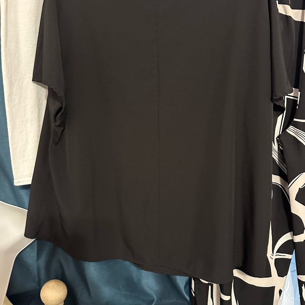 Black Top and Abstract Print Pants Set - Picture 6 of 6